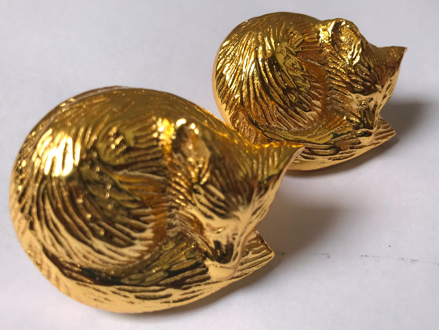 Brass Sleeping Fox Knob, Animal Cabinet Knob (Set of 4)