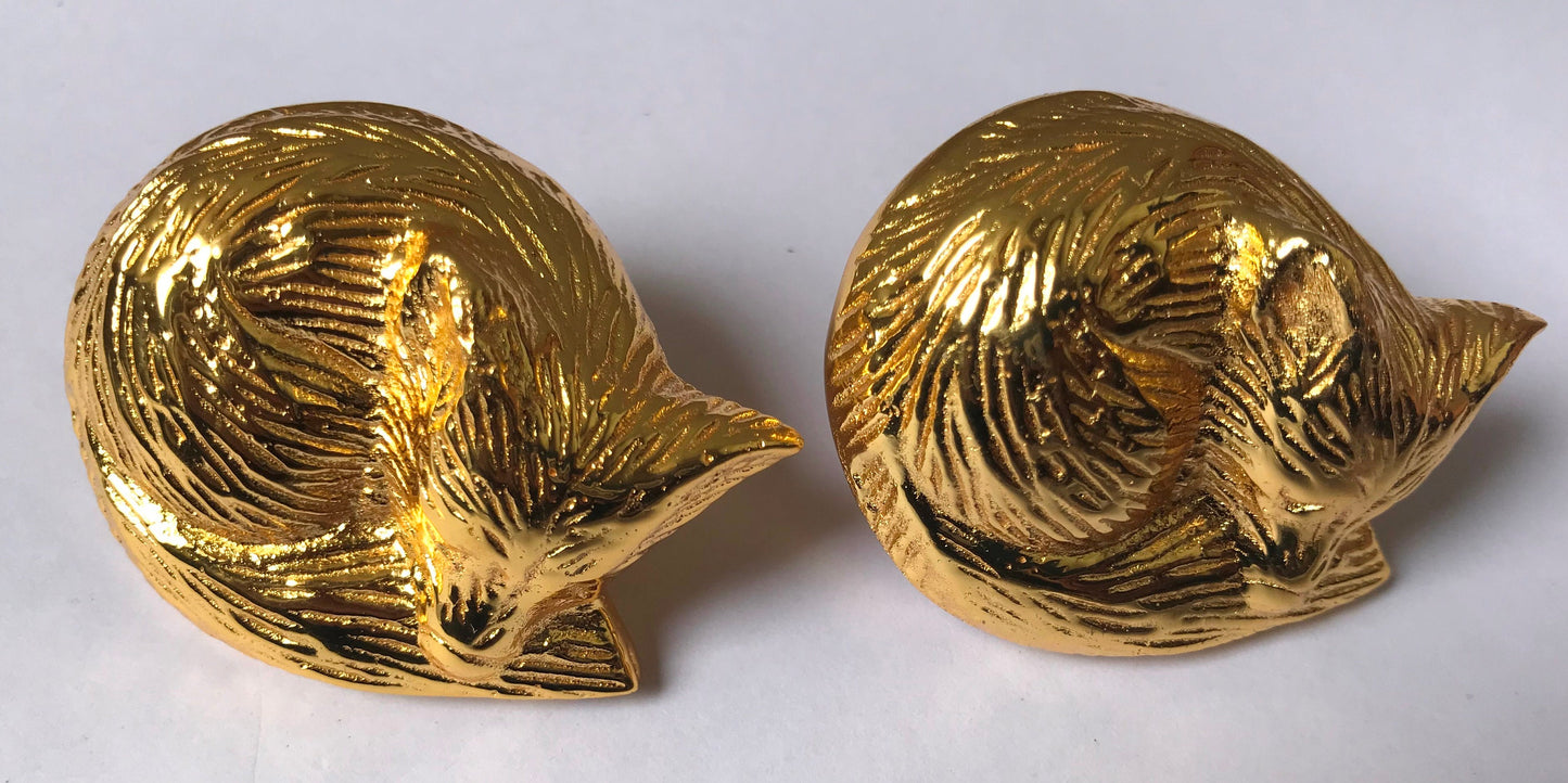 Brass Sleeping Fox Knob, Animal Cabinet Knob (Set of 4)