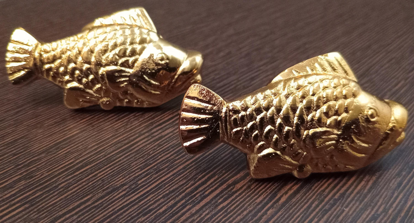 Brass Fish Cabinet Knob Nautical Ocean Style Drawer Pull Coastal Home Decor Gold Finish (Set of 4)