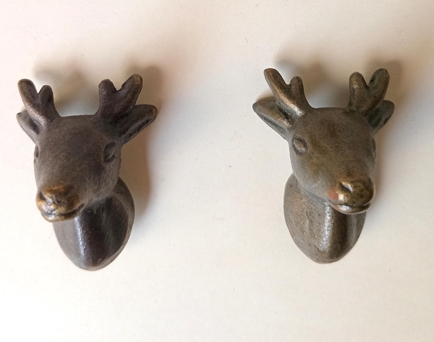 Cast Iron Deer Cabinet Knob Antique Finish Rustic Animal Drawer Pull Handle (Set of 4)