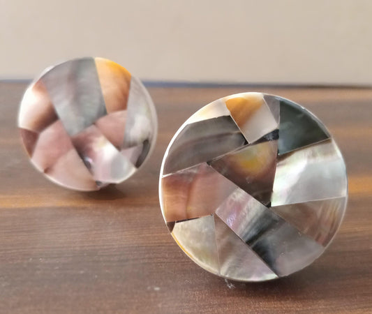 Mother of Pearl Cabinet Knobs, Shell Drawer Pulls (Set of 4)