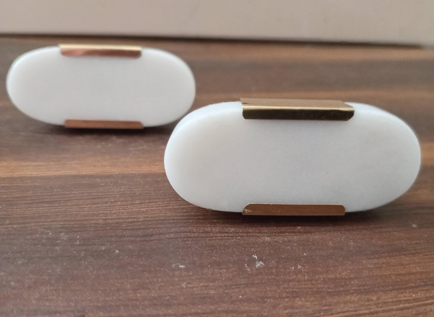 White Stone Brass Knob, Oval Cabinet Drawer Pull (Set of 4)