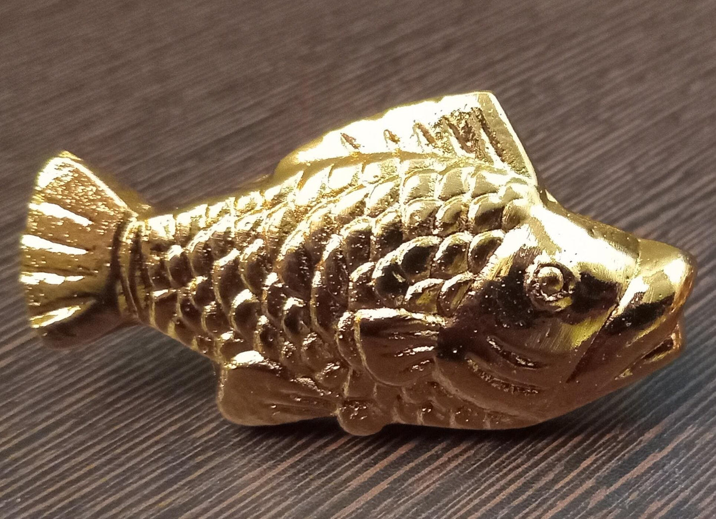 Brass Fish Cabinet Knob Nautical Ocean Style Drawer Pull Coastal Home Decor Gold Finish (Set of 4)
